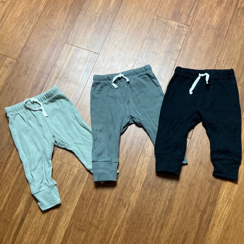 EUC 3 Pairs Hones Born Brand Bundle Lot Cotton Lounge Joggers Unisex 6-12 Months